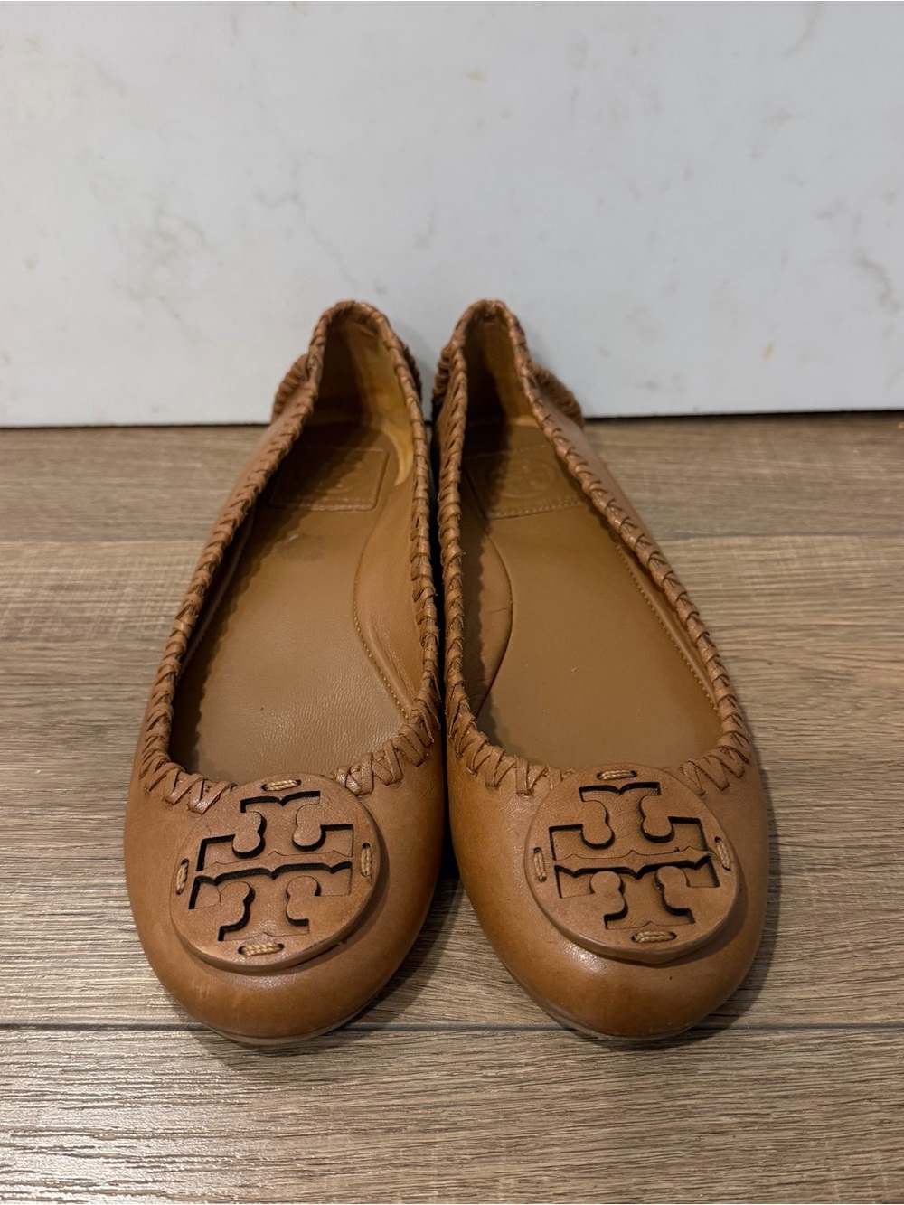 Tory Burch Tan Leather Logo Whipstitch Ballet Flats, women 7.5 - Picture 2 of 10